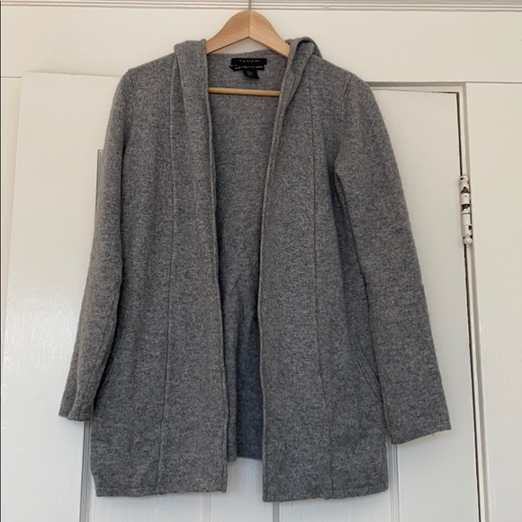 Tahari Sweaters - Tahari cashmere hooded open cardigan